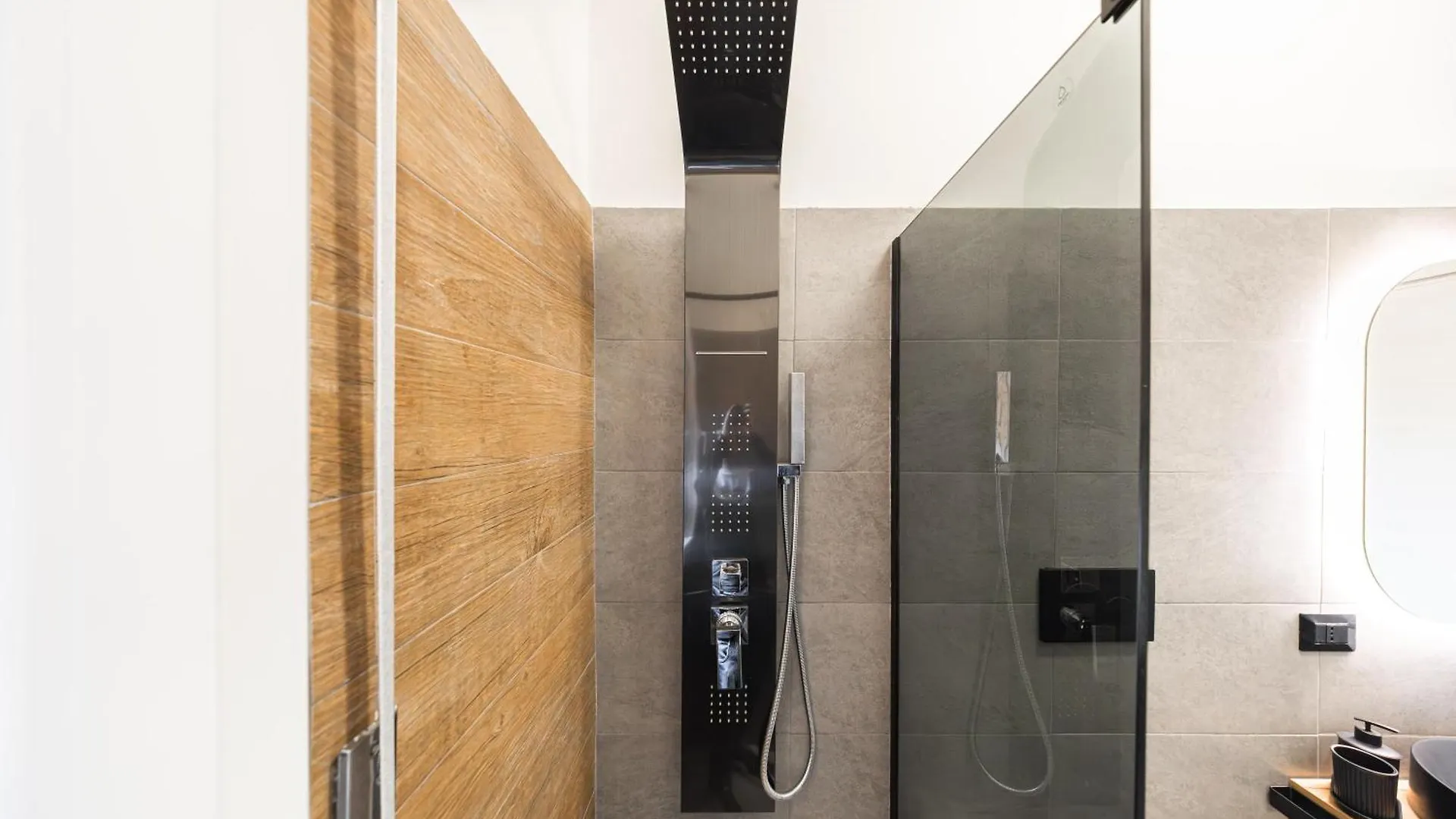 Moderno Vicino Fiera E Centro Daire Bolonya 0*,  İtalya